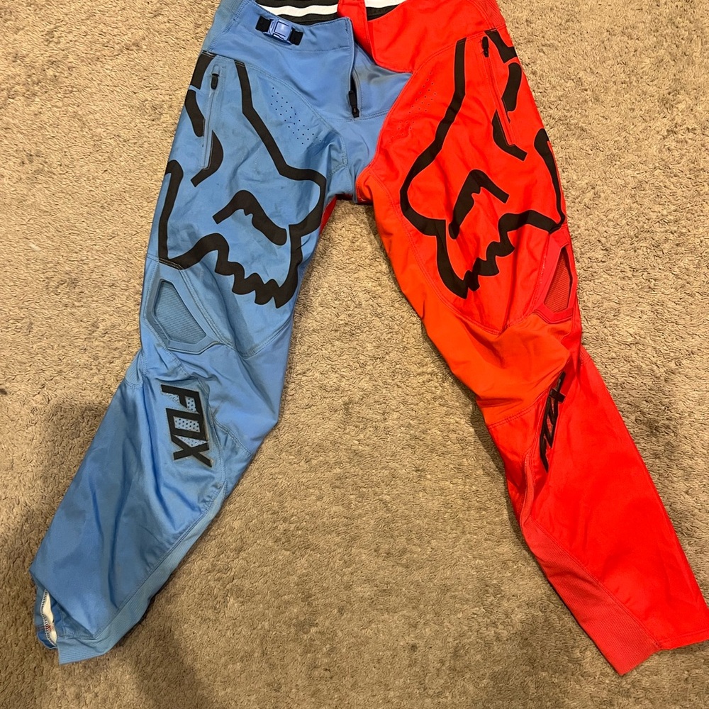 FOX MENS' RIDING PANTS. Used in good condition!